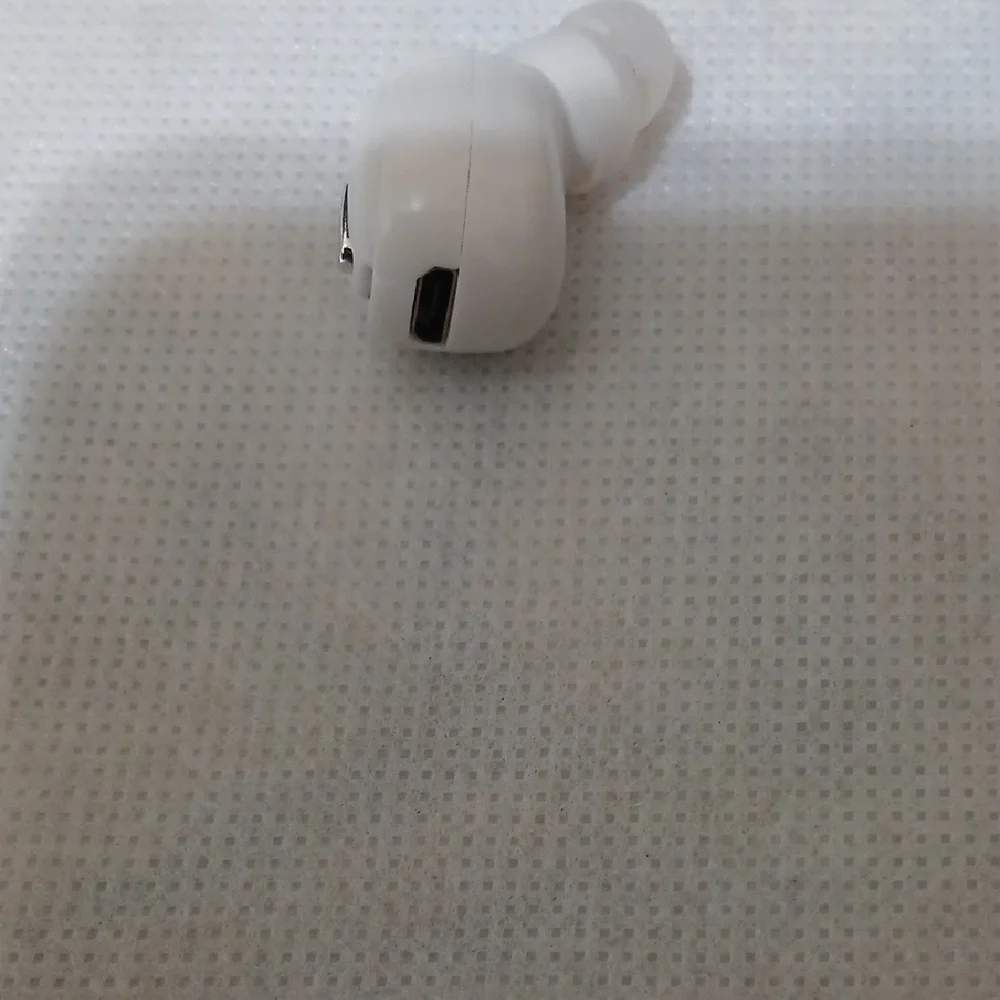 Wireless White Earbud